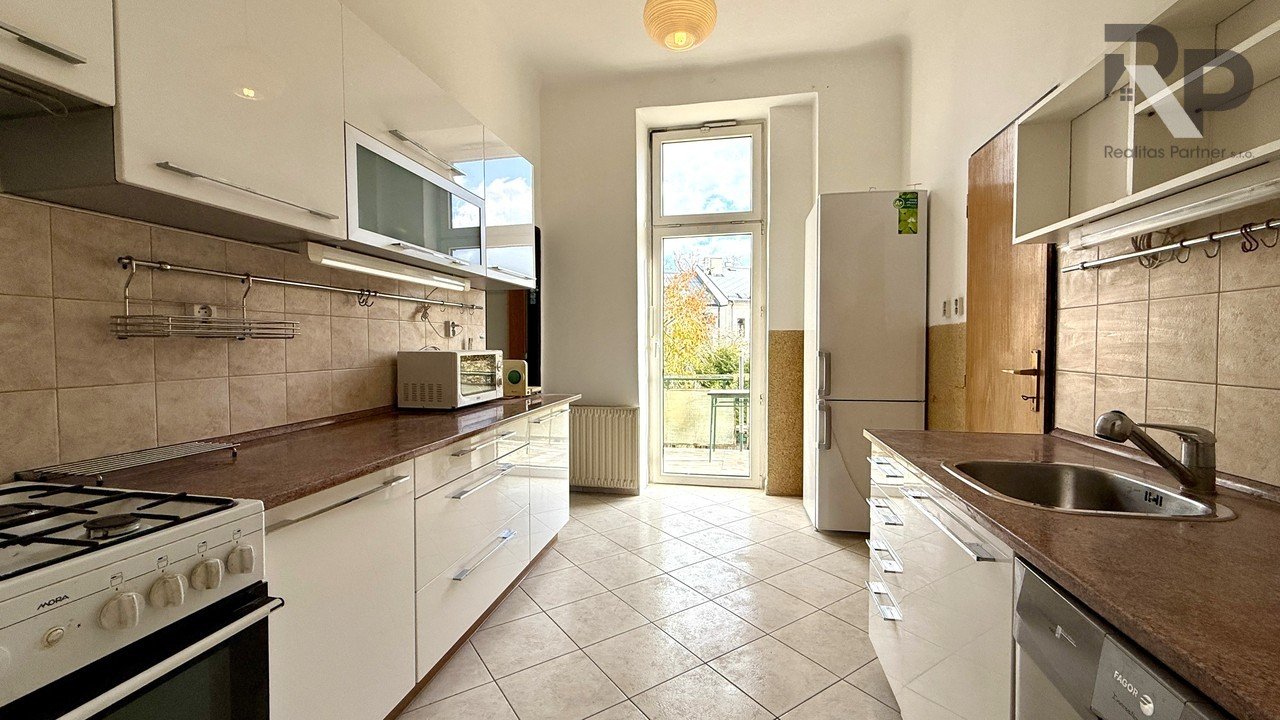 tn_zoom_filename_37779 tn_zoom_filename_37779